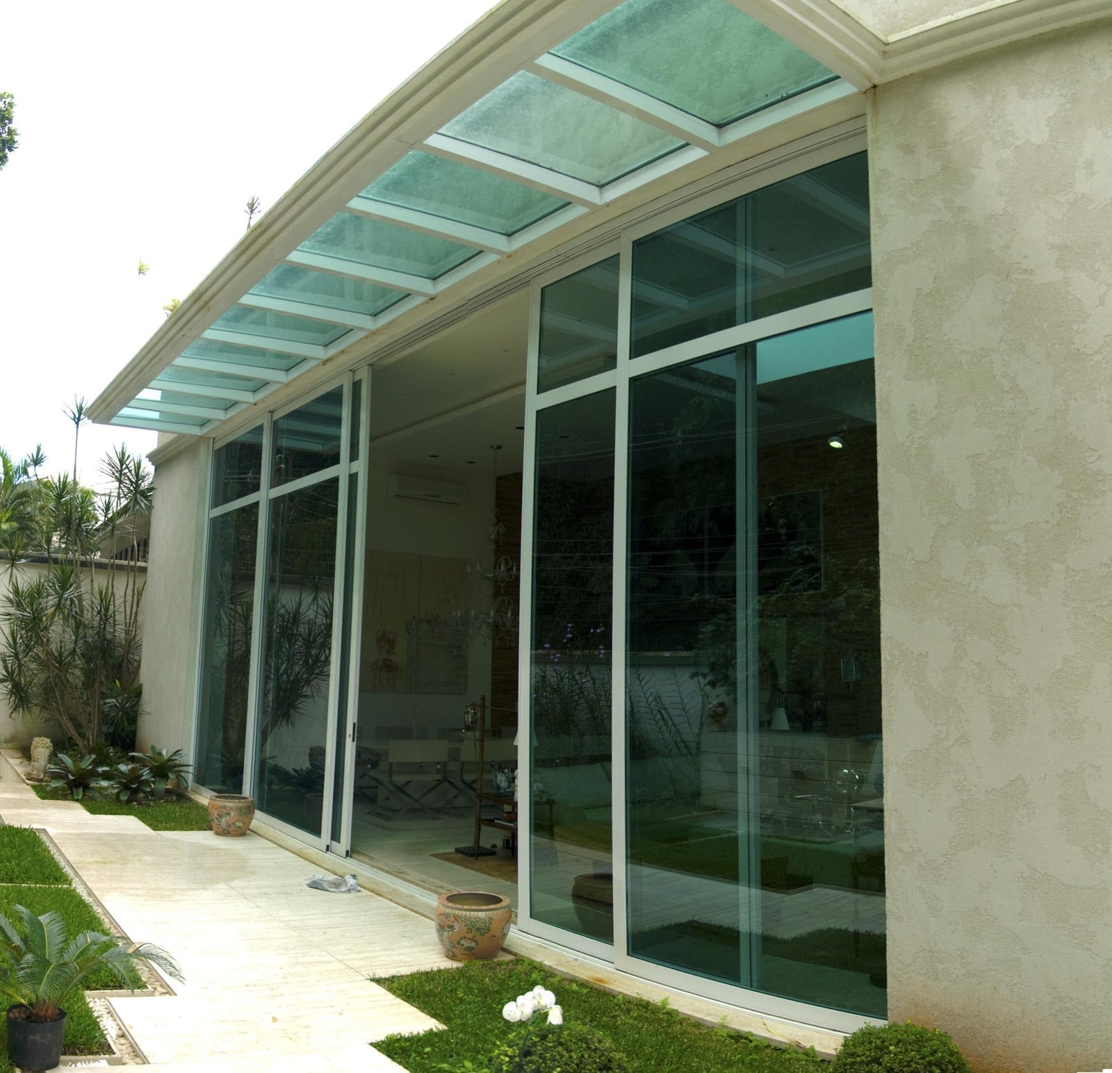 Como combinar o tipo de material com a aplicação na esquadria