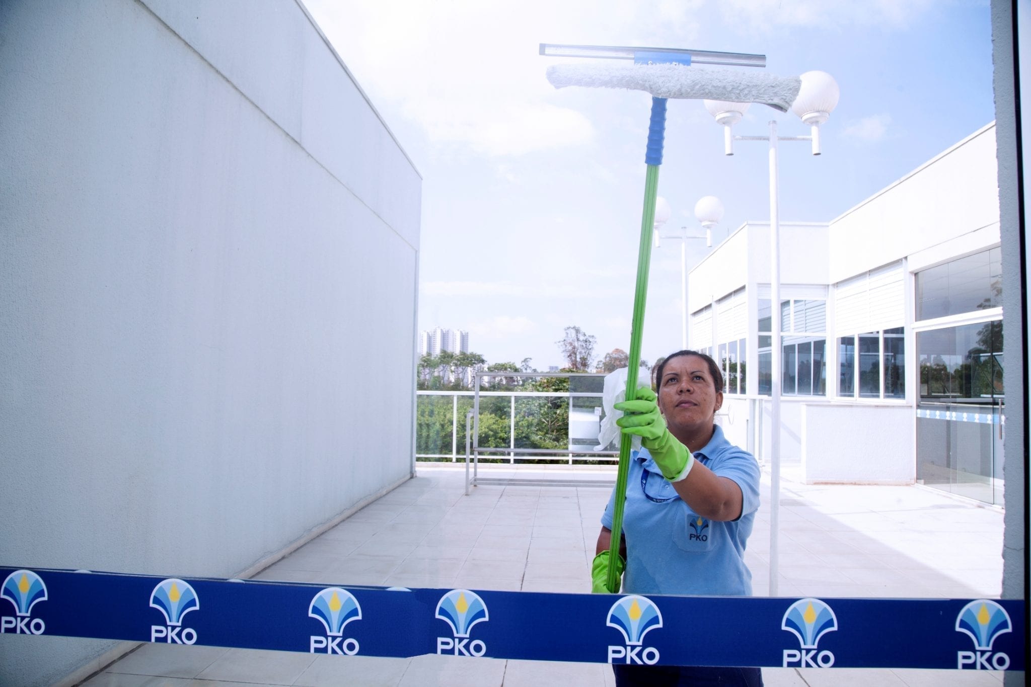 Como fidelizar clientes na sua vidraçaria