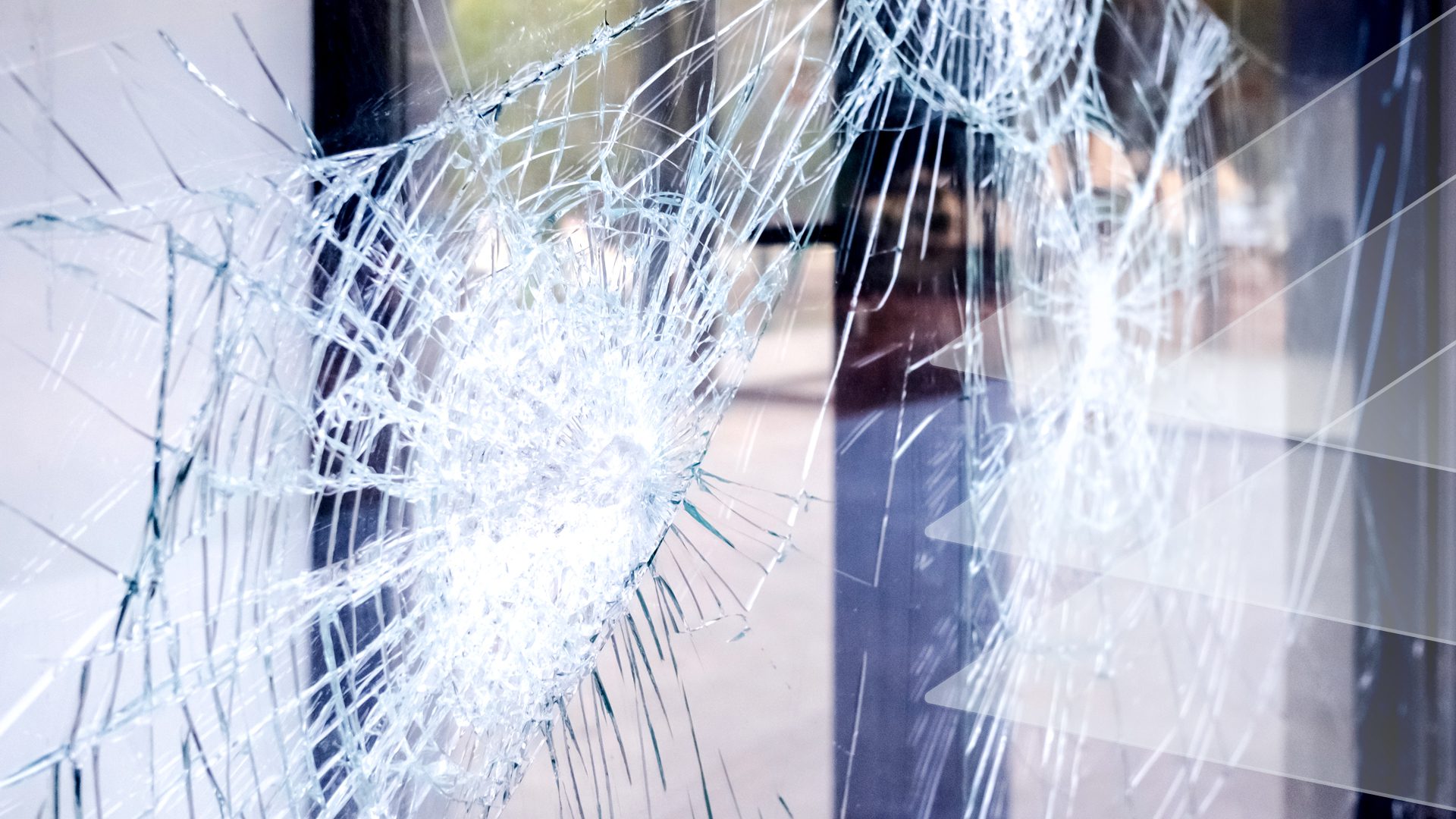 Quebra de vidros - Vidros - Cuidado com vidros - PKO Vidros