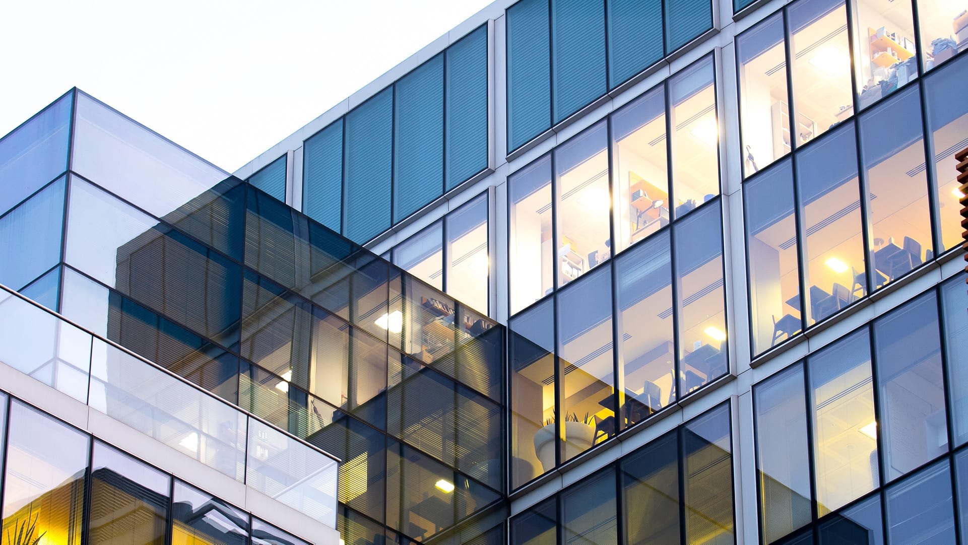 Como dimensionar estruturas com vidro