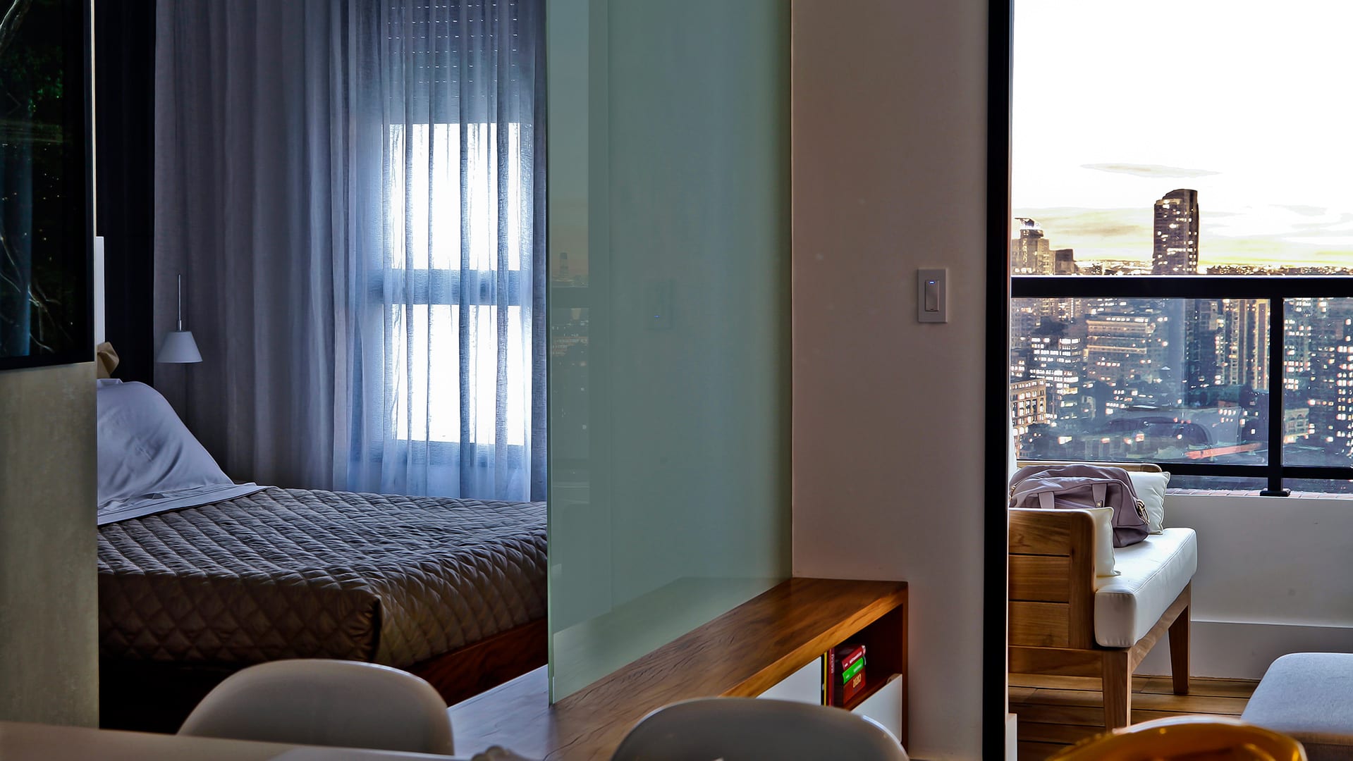 Vidro com controle de privacidade